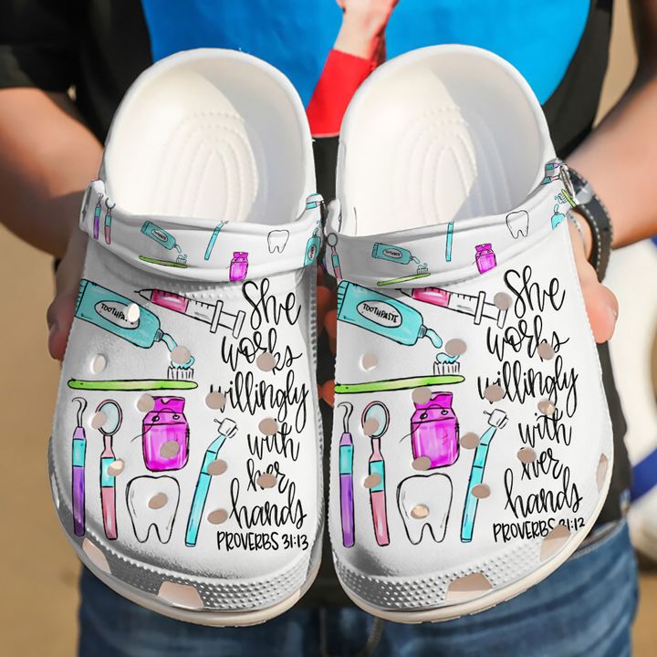 Dental She Works Willingly With Her Hands Crocs Clog Shoes